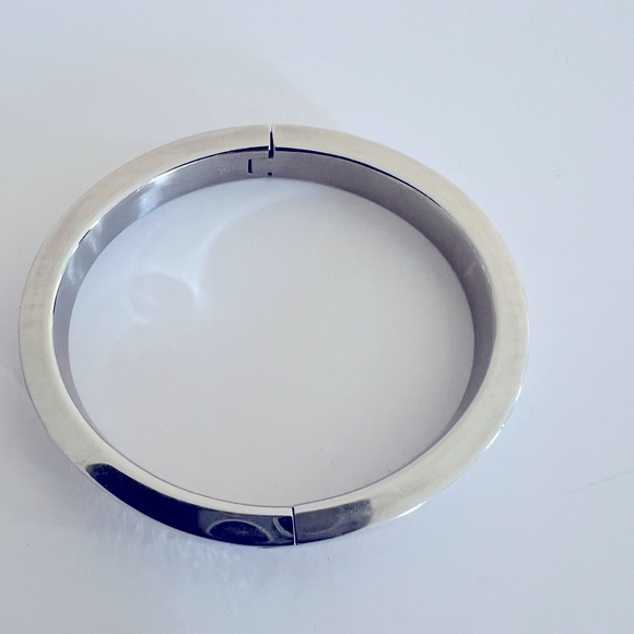 Vintage Swarovski Bangle in Silver - Picture 8 of 11